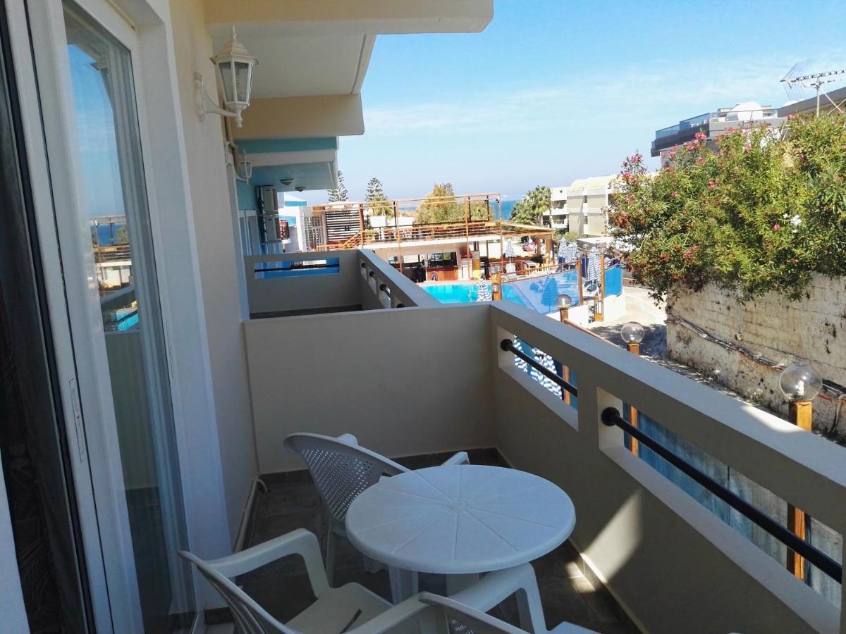 Epis Hotel Agia Marina  Exterior photo