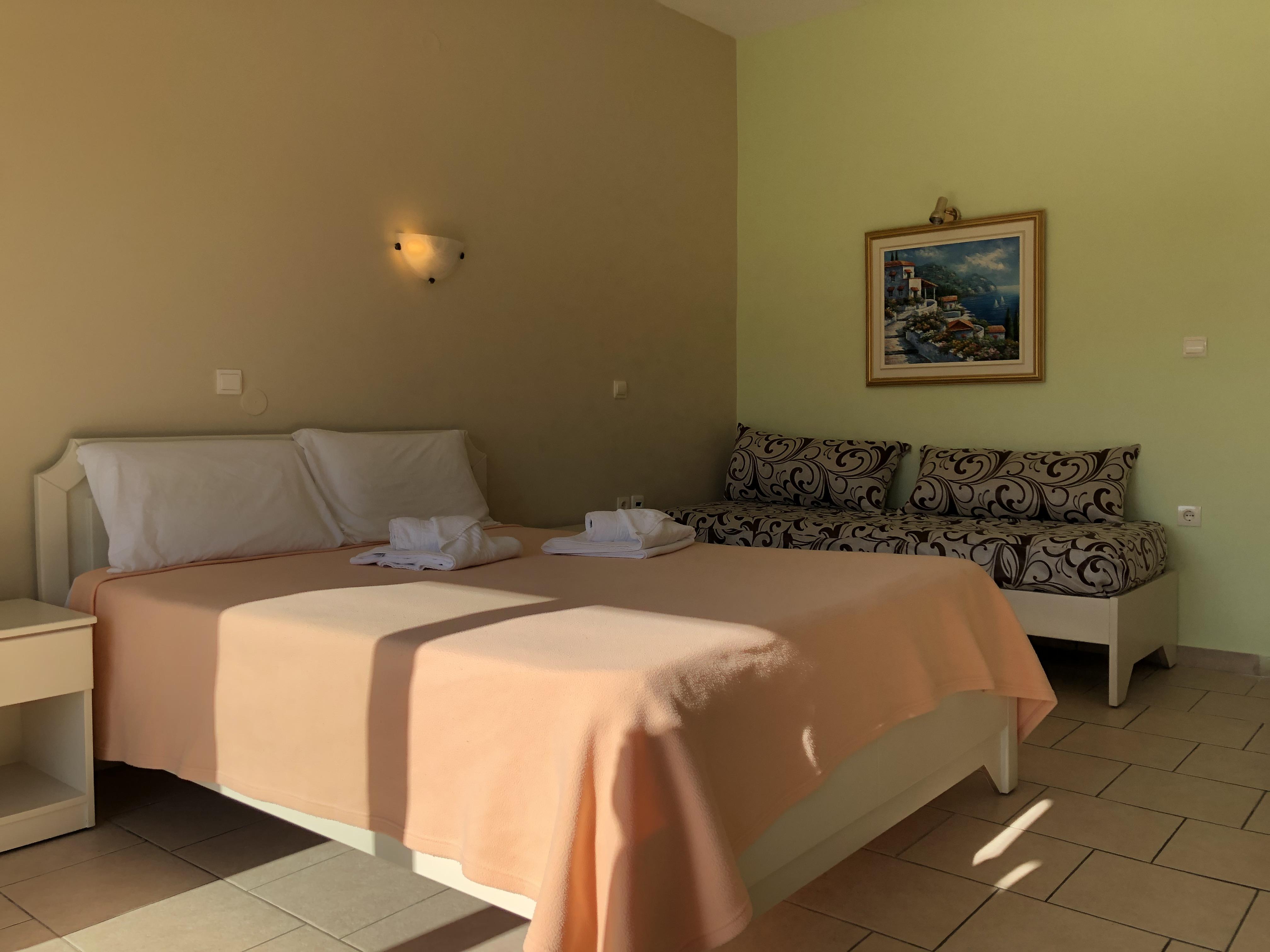 Epis Hotel Agia Marina  Exterior photo