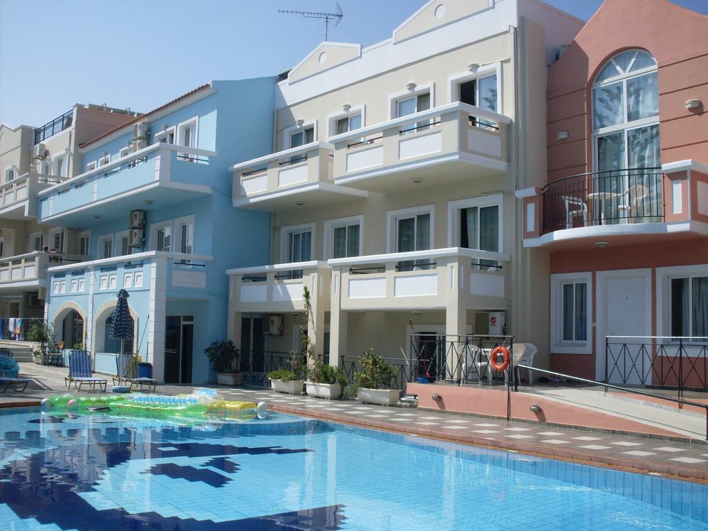 Epis Hotel Agia Marina  Exterior photo