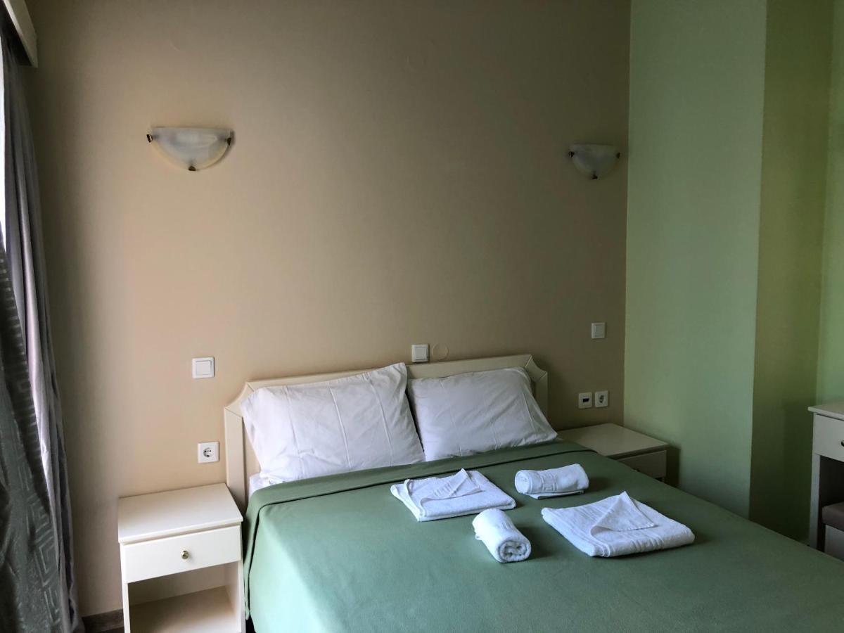 Epis Hotel Agia Marina  Exterior photo