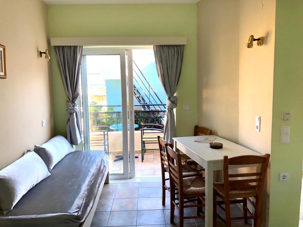 Epis Hotel Agia Marina  Exterior photo